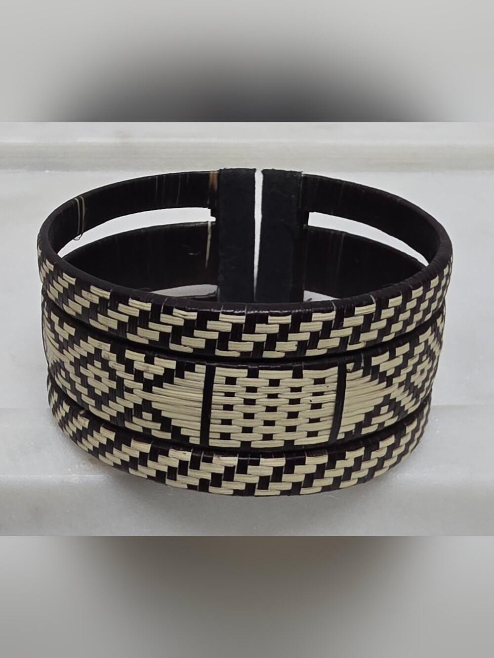 Handwoven Caña flecha cuff bracelet, - Picture 5 of 7